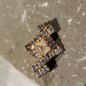 Austrian Crystal Brooch Vintage .  Beautiful